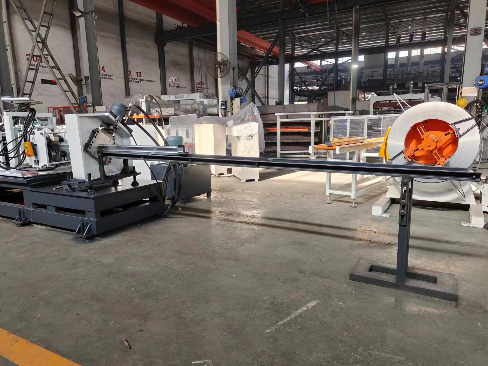 出料架.jpg 出料架.jpg